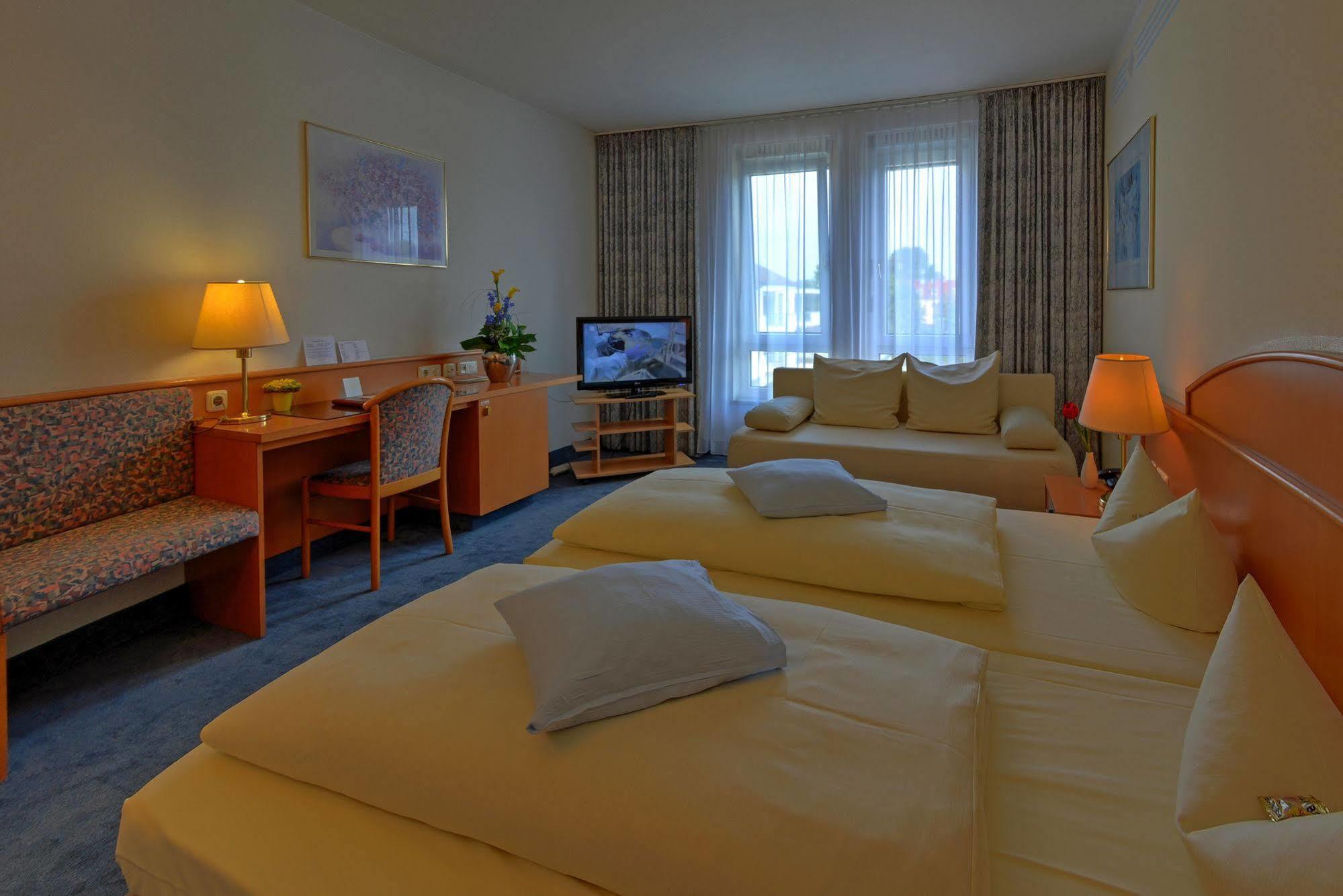 Hotel Central Dachau Garni Εξωτερικό φωτογραφία