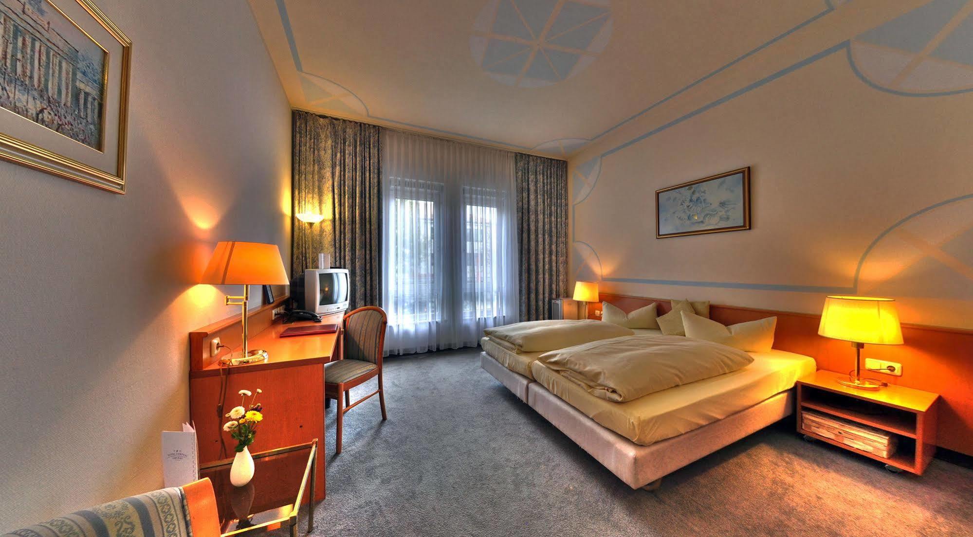 Hotel Central Dachau Garni Εξωτερικό φωτογραφία