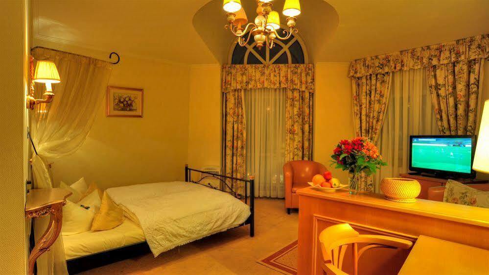 Hotel Central Dachau Garni Εξωτερικό φωτογραφία